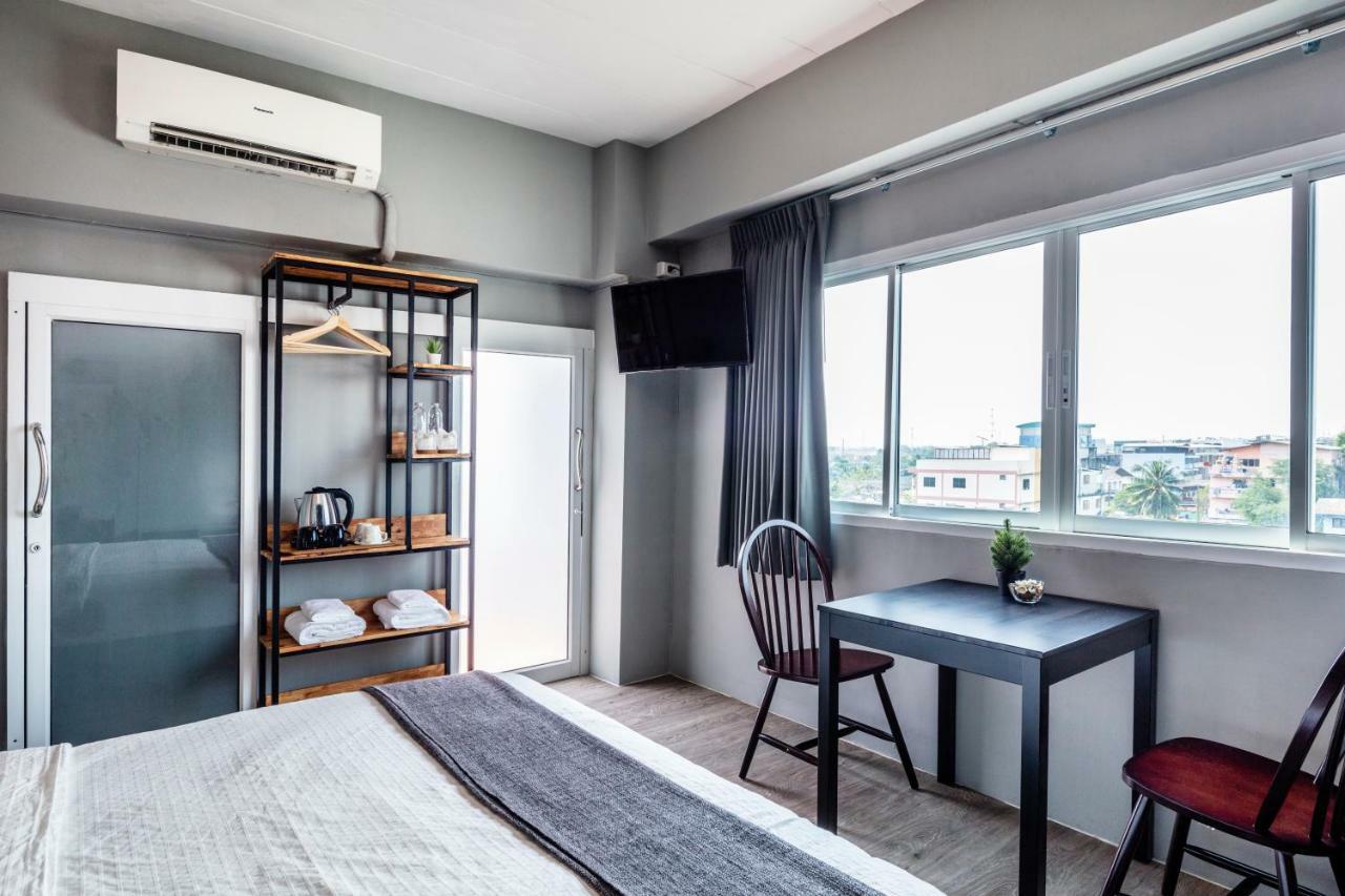 Penyos Service Apartment Bangkok Esterno foto