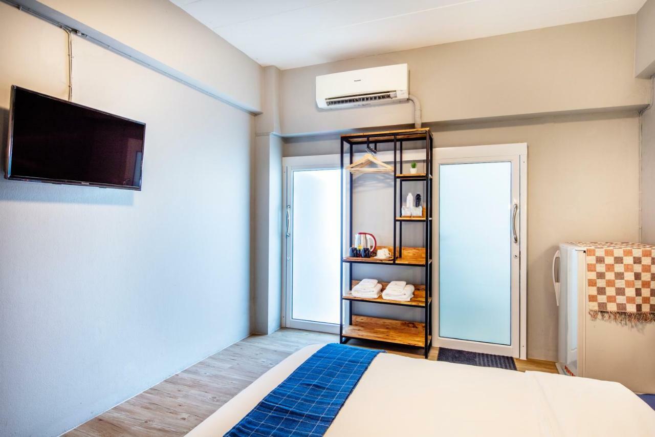 Penyos Service Apartment Bangkok Esterno foto